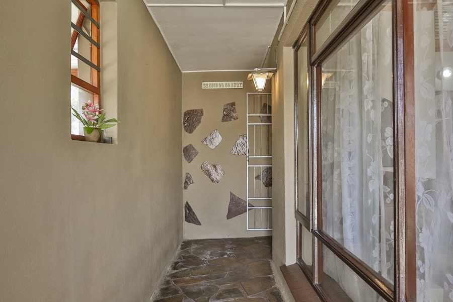 3 Bedroom Property for Sale in Strand Central Western Cape